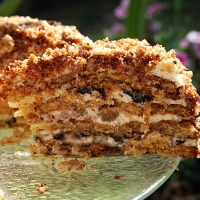 Image of Rich Honey Cake With Prunes Recipe, Group Recipes